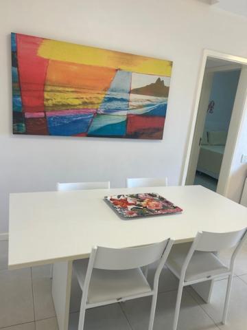 Lindo Apto No Barrabela, Todo Equipado, Com Arcondicionados Split Novos No Quarto E Na Sala, Limpissimo, Cheiroso, Novinho, Condominio Em Frente A Praia, Com Piscina Aquecida, Sauna, Quadra, Academia, Lavanderia, Salao De Beleza, Restaurantes, Mercad Rio de Janeiro Esterno foto